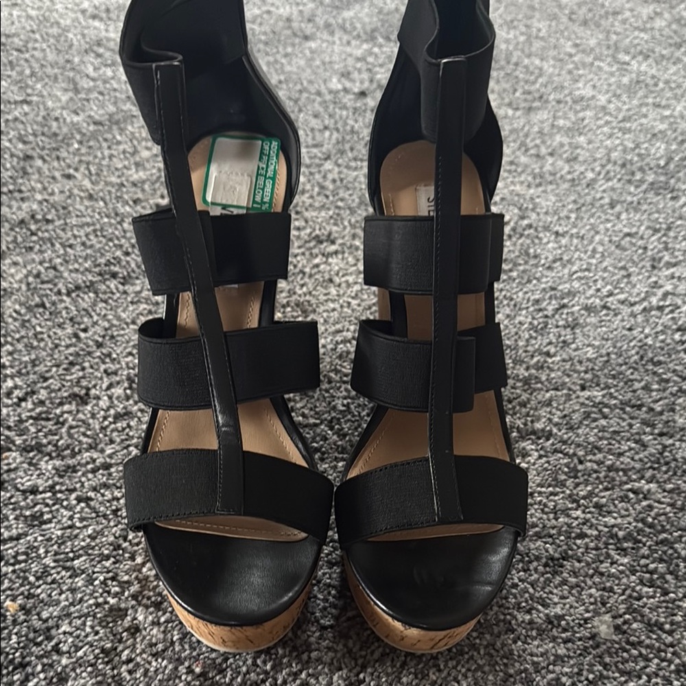 Steve Madden Black Platform Sandals
